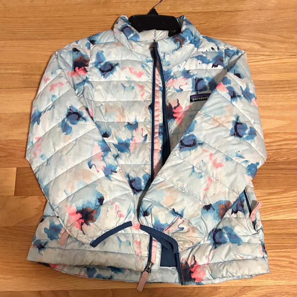 Patagonia girl’s Puffer Jacket - Light Blue and Pink Floral